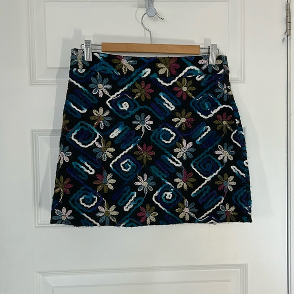 ZARA BASIC - embroidered knit mini skirt straight floral multicolor size medium - Picture 1 of 6